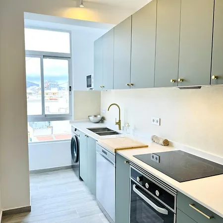 Nuevo, Con Vistas Al Mar Y A 90 Metros De La Playa Apartment *