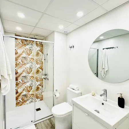 Nuevo, A 90 Metros De La Playa Y Con Vistas Al Mar Apartament